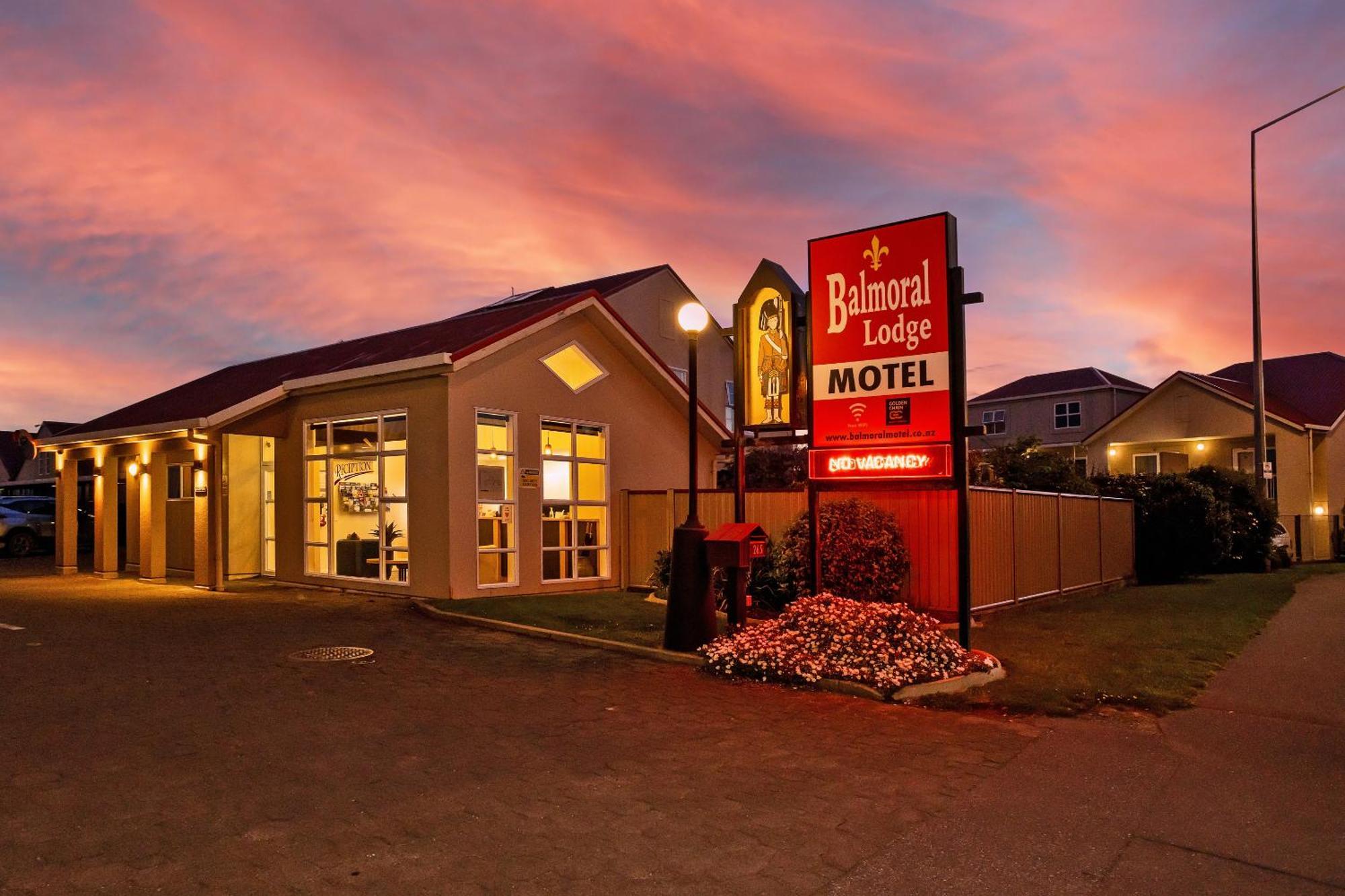 Balmoral Lodge Motel Инверкаргилл Экстерьер фото