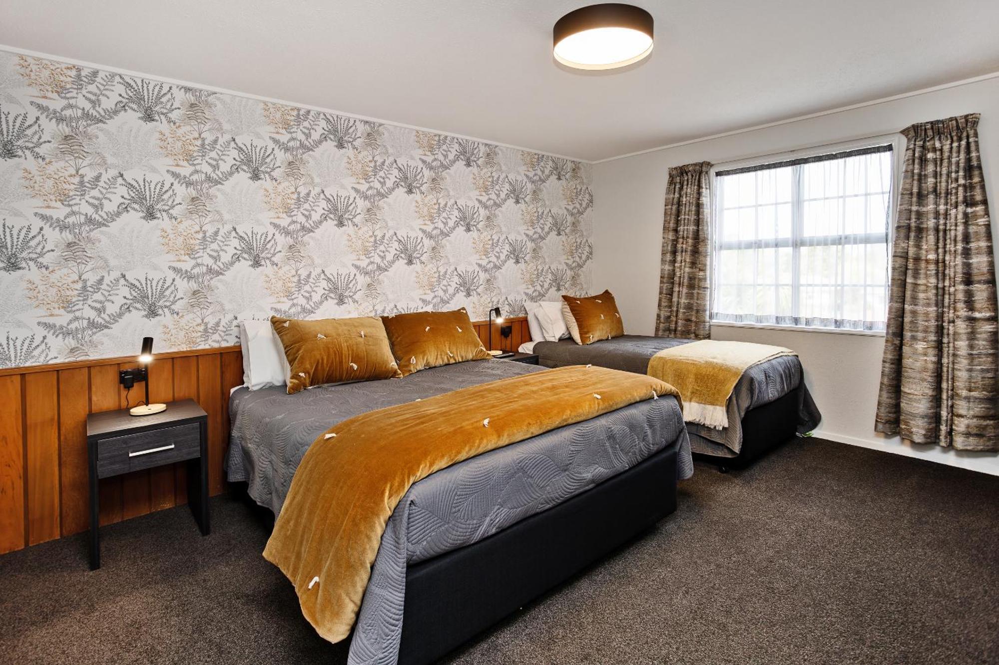 Balmoral Lodge Motel Инверкаргилл Экстерьер фото